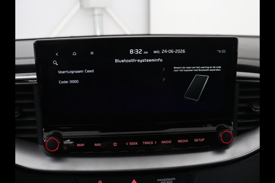 Kia Ceed 1.5 T-GDi GT-PlusLine | Panoramadak | Trekhaak | Stoelverwarming | Leder/Alcantara | JBL Sound | Carplay | Adaptive cruise | Sportstoelen | Achterbankverwarming | Keyless | Navigatie | Camera | Memory | Side Assist