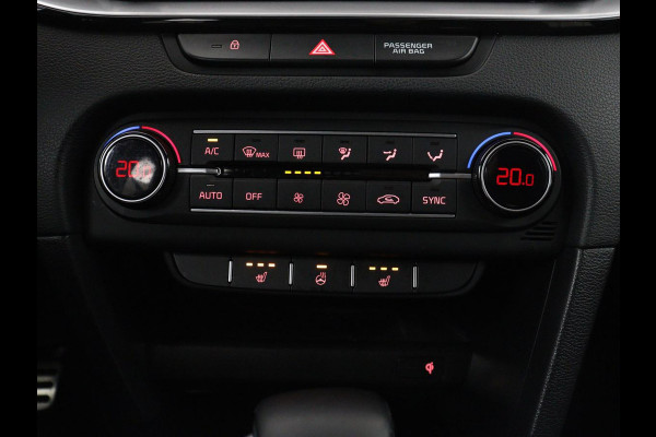 Kia Ceed 1.5 T-GDi GT-PlusLine | Panoramadak | Trekhaak | Stoelverwarming | Leder/Alcantara | JBL Sound | Carplay | Adaptive cruise | Sportstoelen | Achterbankverwarming | Keyless | Navigatie | Camera | Memory | Side Assist