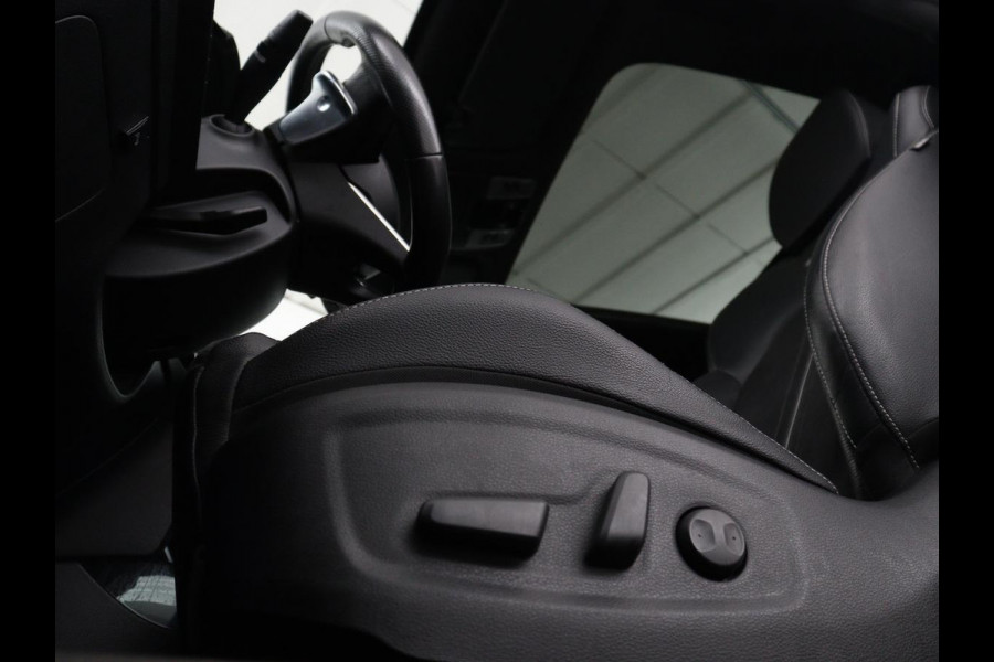 Kia Ceed 1.5 T-GDi GT-PlusLine | Panoramadak | Trekhaak | Stoelverwarming | Leder/Alcantara | JBL Sound | Carplay | Adaptive cruise | Sportstoelen | Achterbankverwarming | Keyless | Navigatie | Camera | Memory | Side Assist