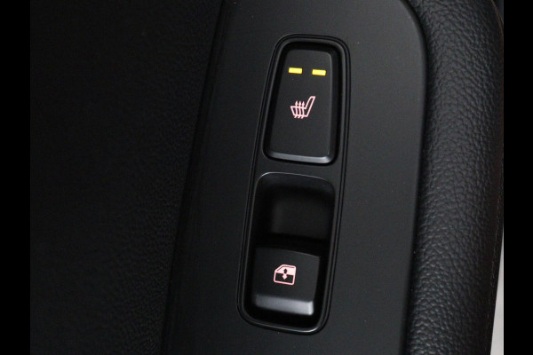 Kia Ceed 1.5 T-GDi GT-PlusLine | Panoramadak | Trekhaak | Stoelverwarming | Leder/Alcantara | JBL Sound | Carplay | Adaptive cruise | Sportstoelen | Achterbankverwarming | Keyless | Navigatie | Camera | Memory | Side Assist