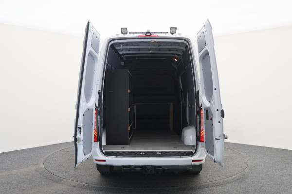 Mercedes-Benz Sprinter 317 CDI L2H2 RWD 3-Zits, Trekhaak 3500KG, LED, Zonneklep, Camera, Apple Carplay, 18"