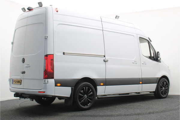 Mercedes-Benz Sprinter 317 CDI L2H2 RWD 3-Zits, Trekhaak 3500KG, LED, Zonneklep, Camera, Apple Carplay, 18"