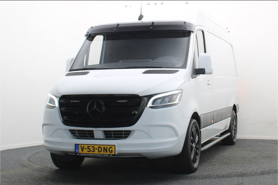 Mercedes-Benz Sprinter 317 CDI L2H2 RWD 3-Zits, Trekhaak 3500KG, LED, Zonneklep, Camera, Apple Carplay, 18"