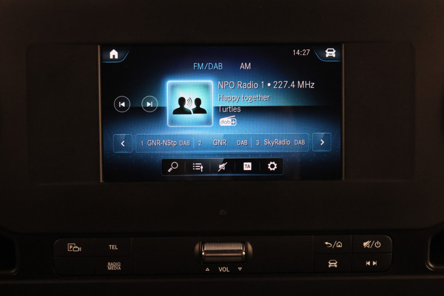 Mercedes-Benz Sprinter 317 CDI L2H2 RWD 3-Zits, Trekhaak 3500KG, LED, Zonneklep, Camera, Apple Carplay, 18"