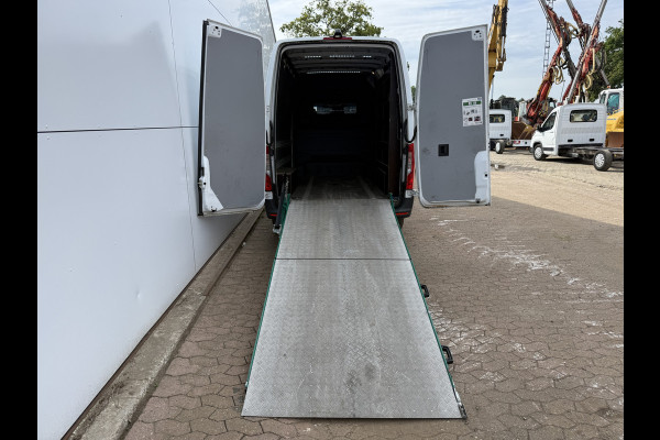 Mercedes-Benz Sprinter 319 3.0 V6 L2H2 10-Inch MBUX Navigatie Climate Control Cruise Control 3,5 Trekhaak Oprijplaat