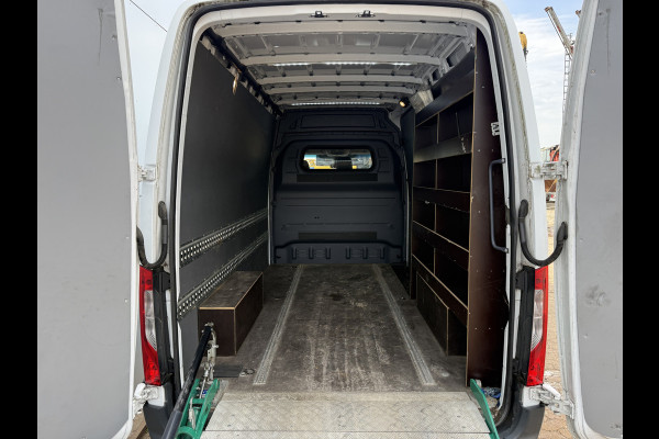 Mercedes-Benz Sprinter 319 3.0 V6 L2H2 10-Inch MBUX Navigatie Climate Control Cruise Control 3,5 Trekhaak Oprijplaat