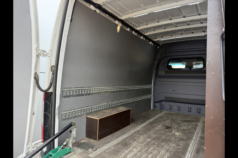 Mercedes-Benz Sprinter 319 3.0 V6 L2H2 10-Inch MBUX Navigatie Climate Control Cruise Control 3,5 Trekhaak Oprijplaat