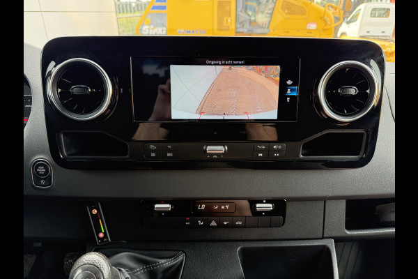 Mercedes-Benz Sprinter 319 3.0 V6 L2H2 10-Inch MBUX Navigatie Climate Control Cruise Control 3,5 Trekhaak Oprijplaat
