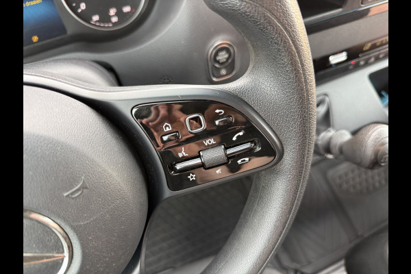 Mercedes-Benz Sprinter 319 3.0 V6 L2H2 10-Inch MBUX Navigatie Climate Control Cruise Control 3,5 Trekhaak Oprijplaat