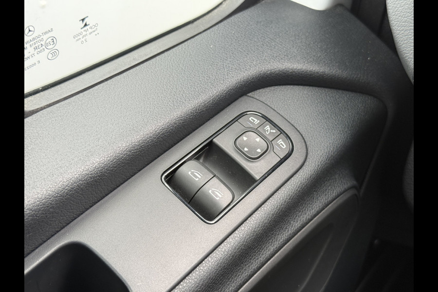 Mercedes-Benz Sprinter 319 3.0 V6 L2H2 10-Inch MBUX Navigatie Climate Control Cruise Control 3,5 Trekhaak Oprijplaat