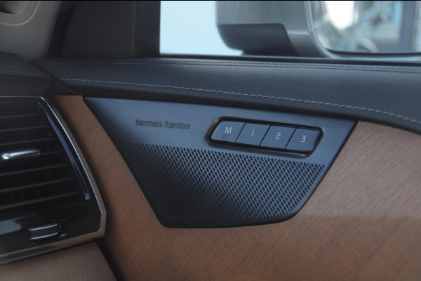 Volvo XC90 T8 455PK Automaat Recharge AWD Inscription Long range / Adaptieve cruise control / BLIS /Harman kardon audio / Parkeersensoren met camera / Keyless entry / Elektrische stoelen met geheugen / Apple carplay / Elektrische achterklep /