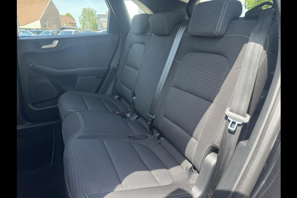 Ford Kuga 2.5 PHEV Titanium 225pk Stoelverwarming | Navigatie | 18 inch velgen | All season banden