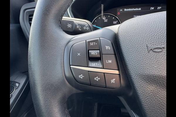 Ford Kuga 2.5 PHEV Titanium 225pk Stoelverwarming | Navigatie | 18 inch velgen | All season banden