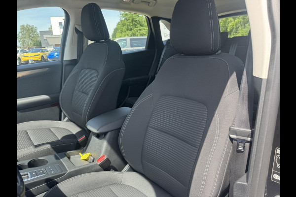 Ford Kuga 2.5 PHEV Titanium 225pk Stoelverwarming | Navigatie | 18 inch velgen | All season banden