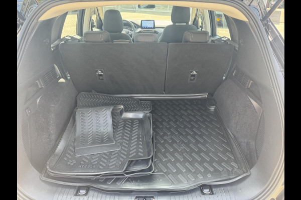 Ford Kuga 2.5 PHEV Titanium 225pk Stoelverwarming | Navigatie | 18 inch velgen | All season banden