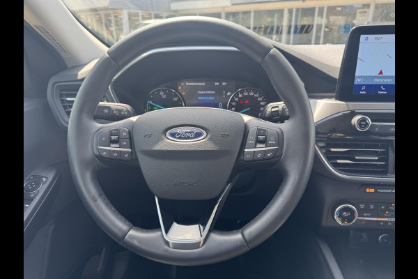 Ford Kuga 2.5 PHEV Titanium 225pk Stoelverwarming | Navigatie | 18 inch velgen | All season banden