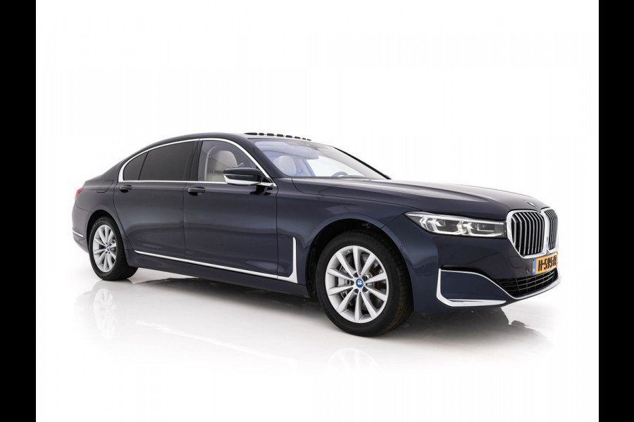 BMW 7 Serie 745Le (Plug-in) (INCL-BTW) *PANO | LEATHER | FULL-LED | HEAD-UP | BLINDSPOT | MEMORY-PACK | DIGI-COCKPIT | KEYLESS | DAB+ | CAMERA | HEATED-COMFORTSEATS | AMBIENTLIGHT | CARPLAY | SHIFTPADDLES | 18''ALU*