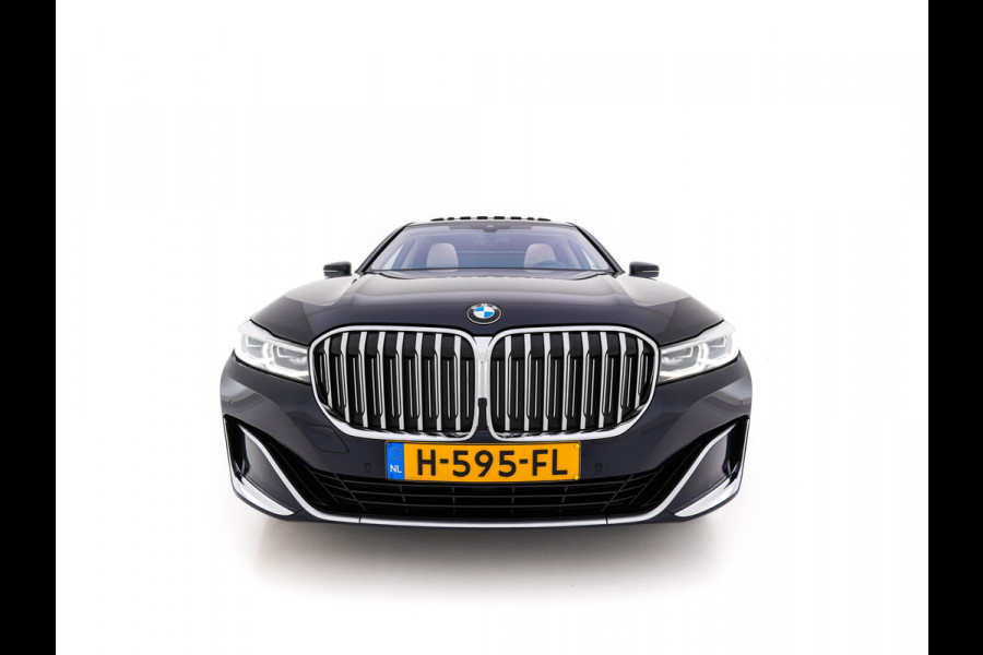 BMW 7 Serie 745Le (Plug-in) (INCL-BTW) *PANO | LEATHER | FULL-LED | HEAD-UP | BLINDSPOT | MEMORY-PACK | DIGI-COCKPIT | KEYLESS | DAB+ | CAMERA | HEATED-COMFORTSEATS | AMBIENTLIGHT | CARPLAY | SHIFTPADDLES | 18''ALU*