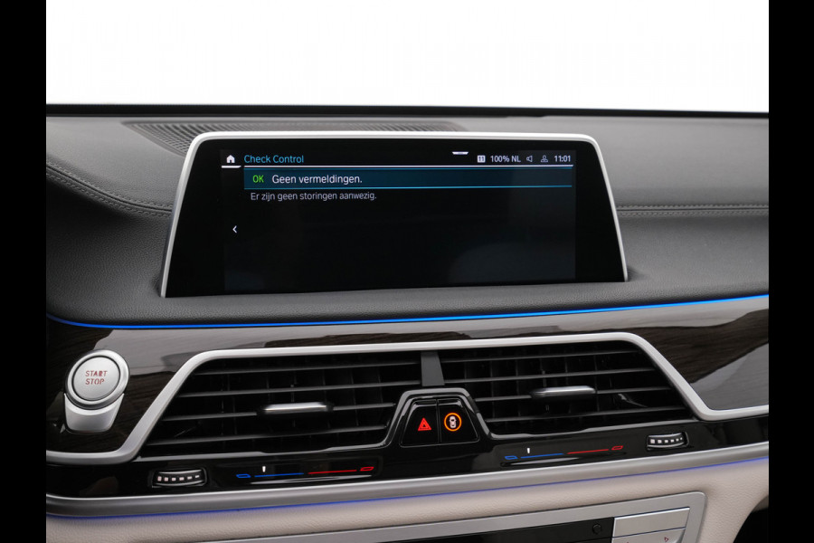 BMW 7 Serie 745Le (Plug-in) (INCL-BTW) *PANO | LEATHER | FULL-LED | HEAD-UP | BLINDSPOT | MEMORY-PACK | DIGI-COCKPIT | KEYLESS | DAB+ | CAMERA | HEATED-COMFORTSEATS | AMBIENTLIGHT | CARPLAY | SHIFTPADDLES | 18''ALU*