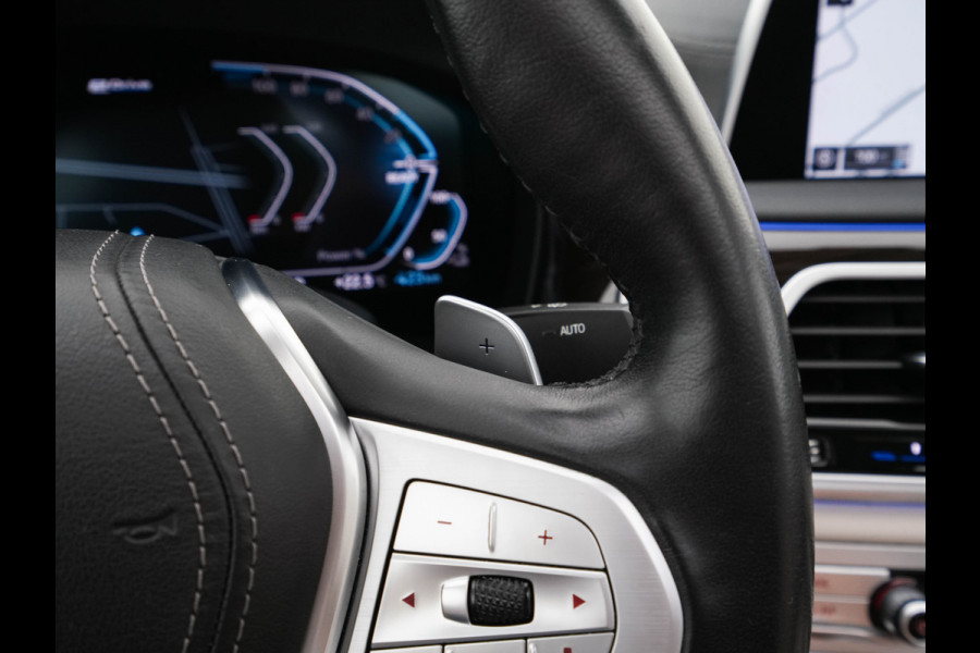 BMW 7 Serie 745Le (Plug-in) (INCL-BTW) *PANO | LEATHER | FULL-LED | HEAD-UP | BLINDSPOT | MEMORY-PACK | DIGI-COCKPIT | KEYLESS | DAB+ | CAMERA | HEATED-COMFORTSEATS | AMBIENTLIGHT | CARPLAY | SHIFTPADDLES | 18''ALU*