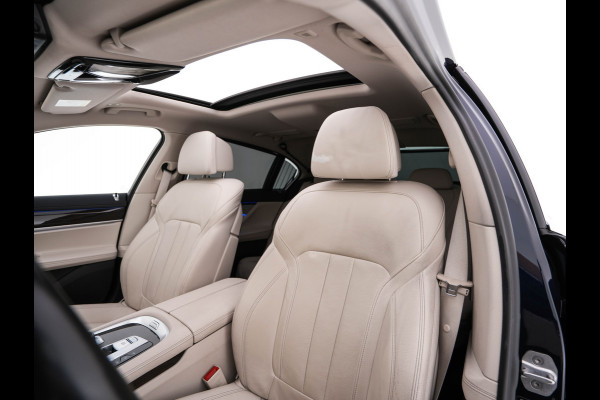 BMW 7 Serie 745Le (Plug-in) (INCL-BTW) *PANO | LEATHER | FULL-LED | HEAD-UP | BLINDSPOT | MEMORY-PACK | DIGI-COCKPIT | KEYLESS | DAB+ | CAMERA | HEATED-COMFORTSEATS | AMBIENTLIGHT | CARPLAY | SHIFTPADDLES | 18''ALU*