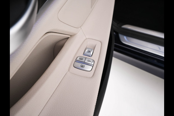 BMW 7 Serie 745Le (Plug-in) (INCL-BTW) *PANO | LEATHER | FULL-LED | HEAD-UP | BLINDSPOT | MEMORY-PACK | DIGI-COCKPIT | KEYLESS | DAB+ | CAMERA | HEATED-COMFORTSEATS | AMBIENTLIGHT | CARPLAY | SHIFTPADDLES | 18''ALU*