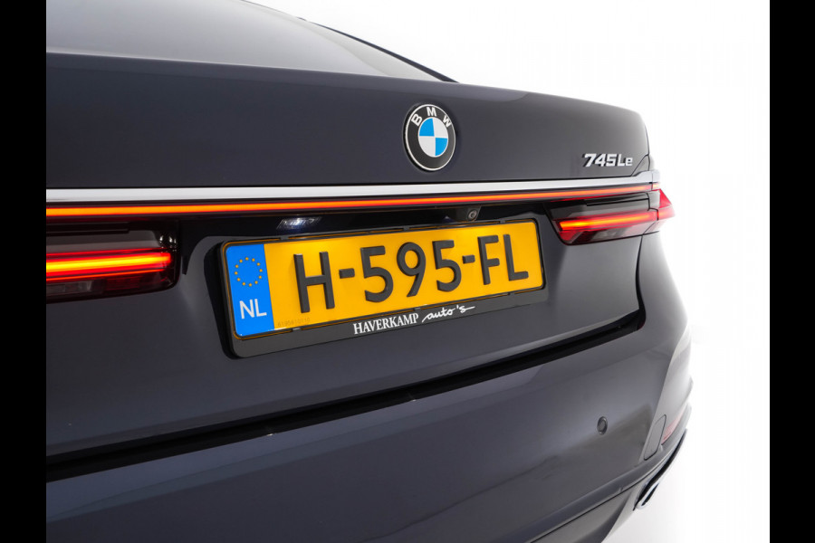 BMW 7 Serie 745Le (Plug-in) (INCL-BTW) *PANO | LEATHER | FULL-LED | HEAD-UP | BLINDSPOT | MEMORY-PACK | DIGI-COCKPIT | KEYLESS | DAB+ | CAMERA | HEATED-COMFORTSEATS | AMBIENTLIGHT | CARPLAY | SHIFTPADDLES | 18''ALU*