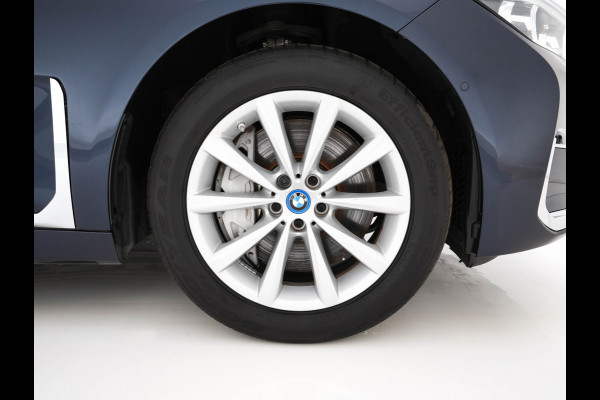 BMW 7 Serie 745Le (Plug-in) (INCL-BTW) *PANO | LEATHER | FULL-LED | HEAD-UP | BLINDSPOT | MEMORY-PACK | DIGI-COCKPIT | KEYLESS | DAB+ | CAMERA | HEATED-COMFORTSEATS | AMBIENTLIGHT | CARPLAY | SHIFTPADDLES | 18''ALU*