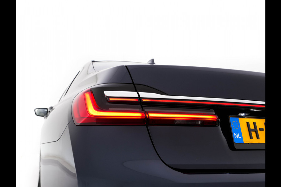 BMW 7 Serie 745Le (Plug-in) (INCL-BTW) *PANO | LEATHER | FULL-LED | HEAD-UP | BLINDSPOT | MEMORY-PACK | DIGI-COCKPIT | KEYLESS | DAB+ | CAMERA | HEATED-COMFORTSEATS | AMBIENTLIGHT | CARPLAY | SHIFTPADDLES | 18''ALU*