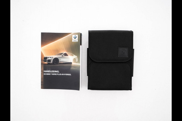 BMW 7 Serie 745Le (Plug-in) (INCL-BTW) *PANO | LEATHER | FULL-LED | HEAD-UP | BLINDSPOT | MEMORY-PACK | DIGI-COCKPIT | KEYLESS | DAB+ | CAMERA | HEATED-COMFORTSEATS | AMBIENTLIGHT | CARPLAY | SHIFTPADDLES | 18''ALU*