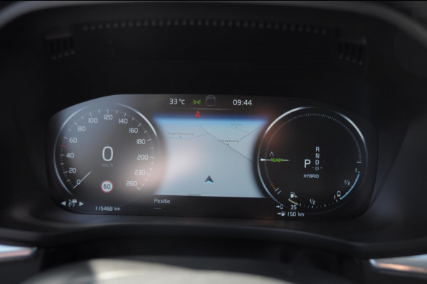Volvo XC60 T8 390PK Automaat Recharge AWD Inscription / Head up display / Leer dashboard / Trekhaak / BLIS / Adaptieve cruise control / Panoramadak / Apple carplay / Parkeersensoren met camera / Elektrische achterklep / Elektrische stoelen met geheugen / Stoel en stuurwielverwarming