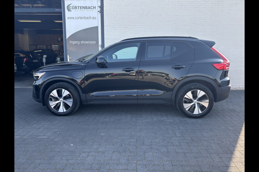 Volvo XC40 1.5 T4 Plug-in hybrid Plus Dark | Zwenkbare trekhaak | Adaptieve cruise | Memory | Haman Kardon | Blis |