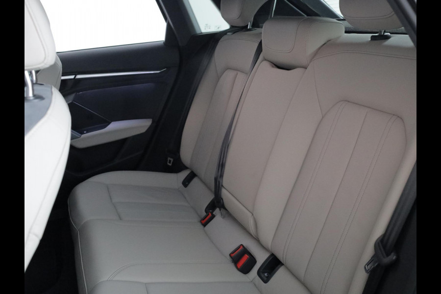 Audi A3 Sportback 40 TFSI e Advanced edition 204 pk S-tronic | Verlengde garantie | Navigatie | Parkeersensoren (Park assist) | Achteruitrijcamera | Adaptieve cruise control | Lederen bekleding | Stoelverwarming |