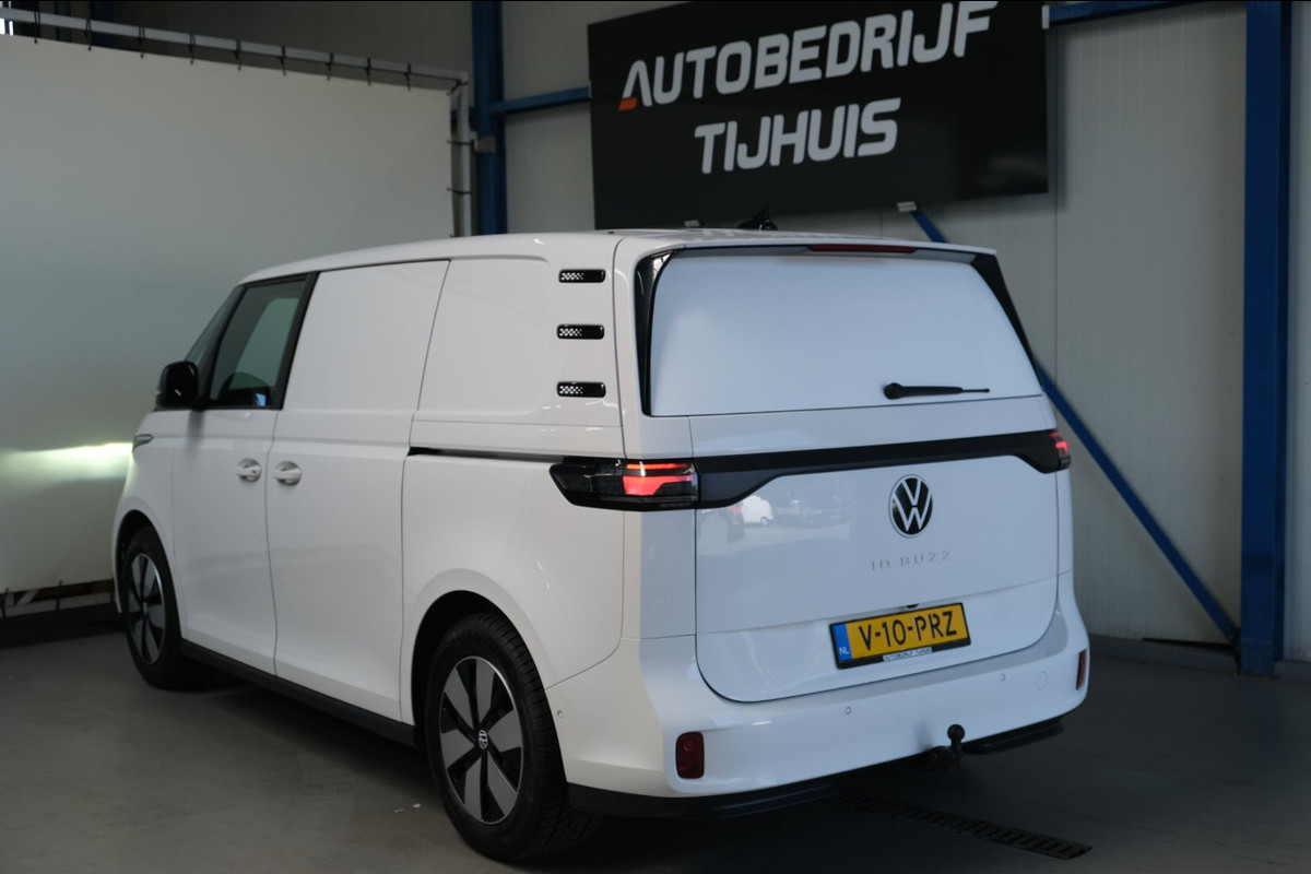 Volkswagen ID. Buzz Cargo 77 kWh SOH 94% - Airco, Cruise, Virtual display, 2x Schuifdeur, PDC, Navi, Trekhaak.