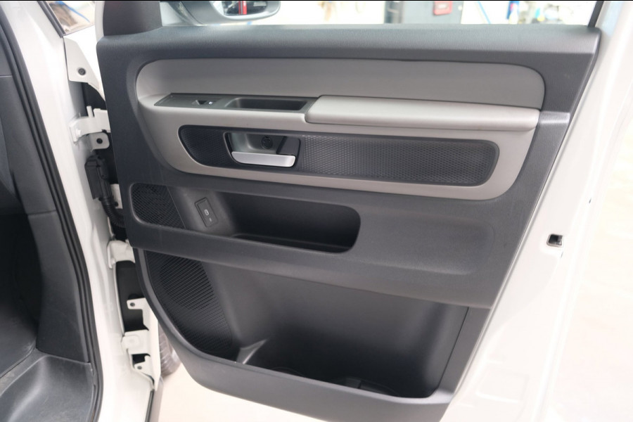 Volkswagen ID. Buzz Cargo 77 kWh SOH 94% - Airco, Cruise, Virtual display, 2x Schuifdeur, PDC, Navi, Trekhaak.