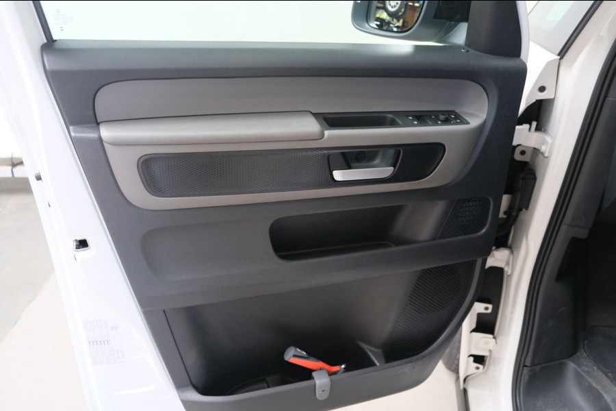 Volkswagen ID. Buzz Cargo 77 kWh SOH 94% - Airco, Cruise, Virtual display, 2x Schuifdeur, PDC, Navi, Trekhaak.