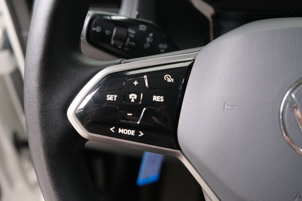 Volkswagen ID. Buzz Cargo 77 kWh SOH 94% - Airco, Cruise, Virtual display, 2x Schuifdeur, PDC, Navi, Trekhaak.
