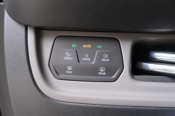 Volkswagen ID. Buzz Cargo 77 kWh SOH 94% - Airco, Cruise, Virtual display, 2x Schuifdeur, PDC, Navi, Trekhaak.