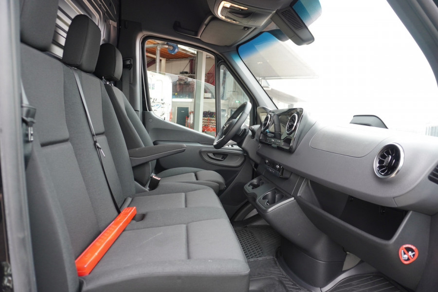 Mercedes-Benz Sprinter 317 170PK L2H2 Select Automaat nr.V025 | Airco | Cruise | Camera | Carplay | Trekhaak 3.500KG