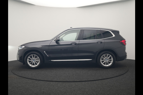 BMW X3 xDrive30e High Executive SOH 92.3% 293pk Dealer O.H | Trekhaak Af Fabriek | Panodak | Head Up | 360 Camera | Laser LED | Hifi Audio | Lederen Sportstoelen Memory & Ventilatie | Keyless | Apple Carplay | Stuur & Stoelen Verwarmd | Cruise Control | Navigatie | Virtual | DAB | 18" L.M | Plug In Hybrid |