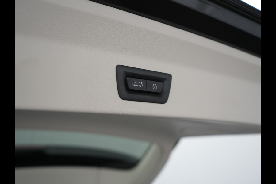 BMW X3 xDrive30e High Executive SOH 92.3% 293pk Dealer O.H | Trekhaak Af Fabriek | Panodak | Head Up | 360 Camera | Laser LED | Hifi Audio | Lederen Sportstoelen Memory & Ventilatie | Keyless | Apple Carplay | Stuur & Stoelen Verwarmd | Cruise Control | Navigatie | Virtual | DAB | 18" L.M | Plug In Hybrid |