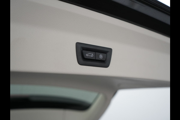BMW X3 xDrive30e High Executive SOH 92.3% 293pk Dealer O.H | Trekhaak Af Fabriek | Panodak | Head Up | 360 Camera | Laser LED | Hifi Audio | Lederen Sportstoelen Memory & Ventilatie | Keyless | Apple Carplay | Stuur & Stoelen Verwarmd | Cruise Control | Navigatie | Virtual | DAB | 18" L.M | Plug In Hybrid |