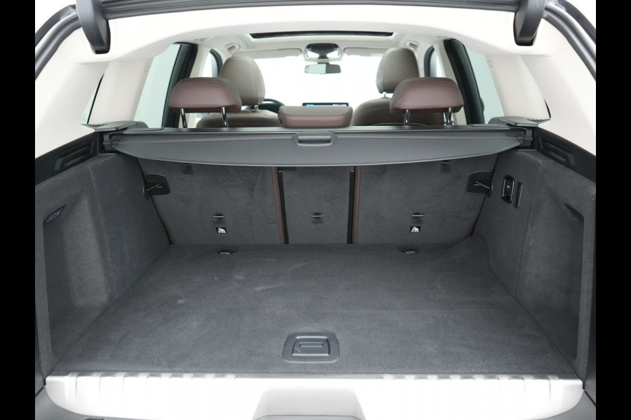 BMW X3 xDrive30e High Executive SOH 92.3% 293pk Dealer O.H | Trekhaak Af Fabriek | Panodak | Head Up | 360 Camera | Laser LED | Hifi Audio | Lederen Sportstoelen Memory & Ventilatie | Keyless | Apple Carplay | Stuur & Stoelen Verwarmd | Cruise Control | Navigatie | Virtual | DAB | 18" L.M | Plug In Hybrid |