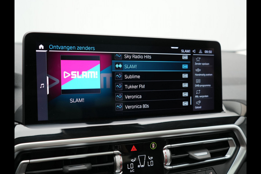 BMW X3 xDrive30e High Executive SOH 92.3% 293pk Dealer O.H | Trekhaak Af Fabriek | Panodak | Head Up | 360 Camera | Laser LED | Hifi Audio | Lederen Sportstoelen Memory & Ventilatie | Keyless | Apple Carplay | Stuur & Stoelen Verwarmd | Cruise Control | Navigatie | Virtual | DAB | 18" L.M | Plug In Hybrid |
