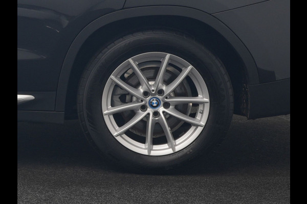 BMW X3 xDrive30e High Executive SOH 92.3% 293pk Dealer O.H | Trekhaak Af Fabriek | Panodak | Head Up | 360 Camera | Laser LED | Hifi Audio | Lederen Sportstoelen Memory & Ventilatie | Keyless | Apple Carplay | Stuur & Stoelen Verwarmd | Cruise Control | Navigatie | Virtual | DAB | 18" L.M | Plug In Hybrid |