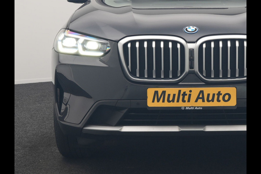 BMW X3 xDrive30e High Executive SOH 92.3% 293pk Dealer O.H | Trekhaak Af Fabriek | Panodak | Head Up | 360 Camera | Laser LED | Hifi Audio | Lederen Sportstoelen Memory & Ventilatie | Keyless | Apple Carplay | Stuur & Stoelen Verwarmd | Cruise Control | Navigatie | Virtual | DAB | 18" L.M | Plug In Hybrid |