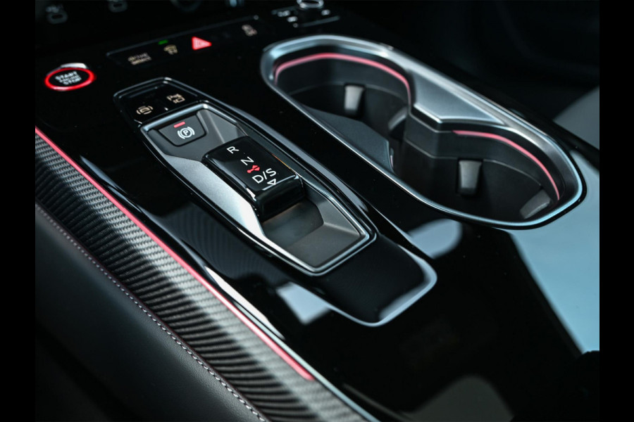 Audi A6 Avant 2.0 e-hybrid quattro S edition Competition | 5 Jaar garantie | Achterasbesturing | B&O | Carbon inleg | Stoelventilatie en Massage | Luchtvering | Panoramadak | Soft close | Keyless | Head-up | 360 camera | Passagiers Display |