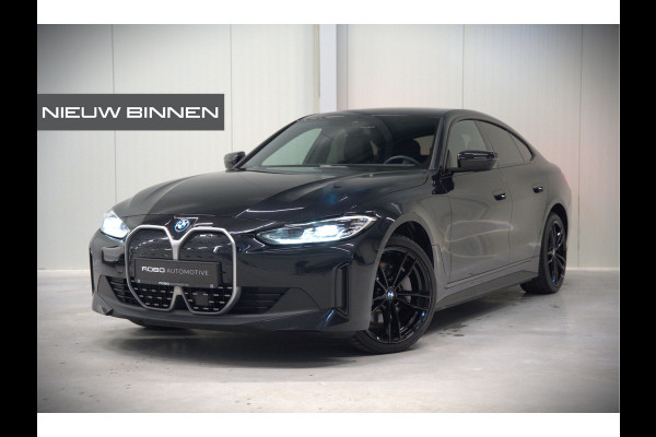 BMW i4 eDrive40 84 kWh | Stoelverwarming | Stuurverwarming | Apple Carplay | Adaptive Cruise Control | Memory Seat | Trekhaak | Camera | Parkeersensoren | Navigatie | Ambiance Verlichting | HIFI | SOH 96.52% |
