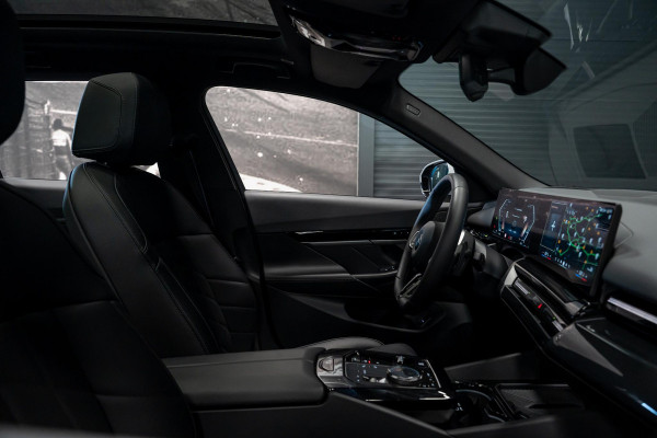 BMW 5 Serie Touring 540d xDrive *M-Sport Pro / Panorama / Harman-Kardon / HUD / Surround-view*