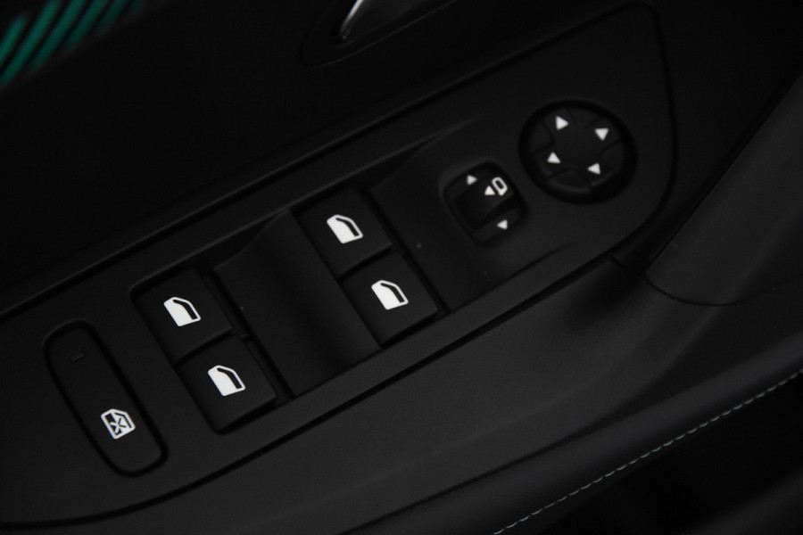 Peugeot 2008 Allure *1ste Eigenaar*Leer*Navigatie*Trekhaak*Carplay*